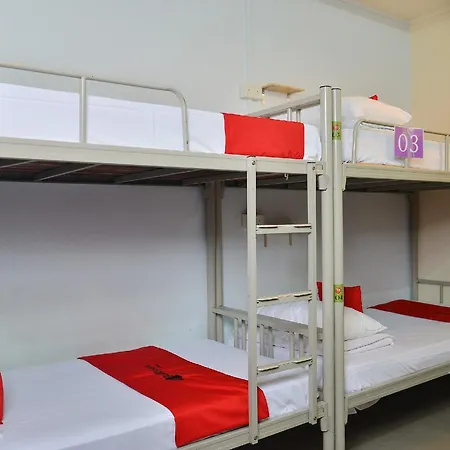 Reddoorz Hostel @ Kallang Mrt
